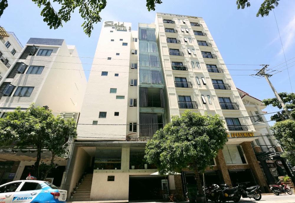 Gold Hotel II