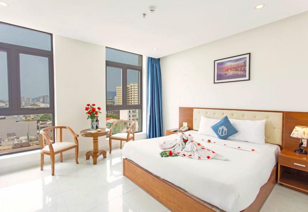 Toan Thang Beach Hotel - 100m to the Beach