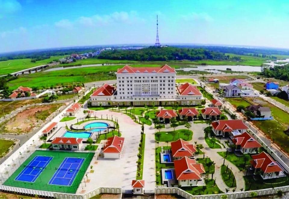 Ban Thach Riverside Hotel & Resort