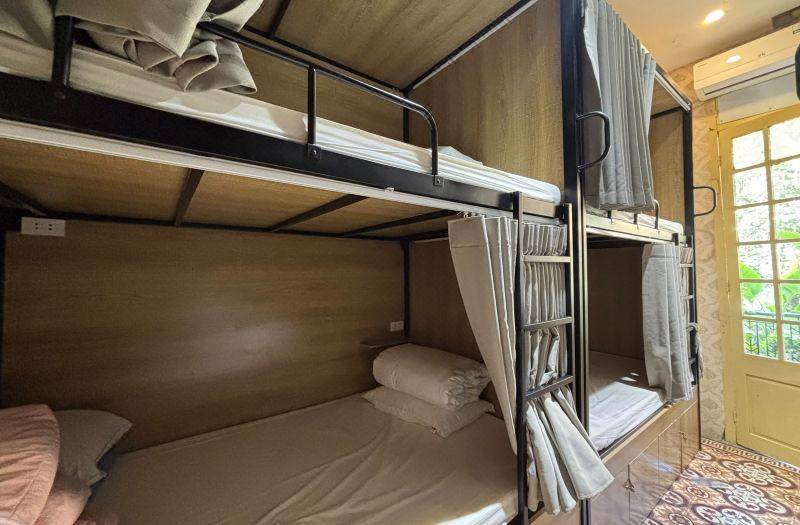 Hanoi Silver Hostel - Double Bed - Chill n Comfy