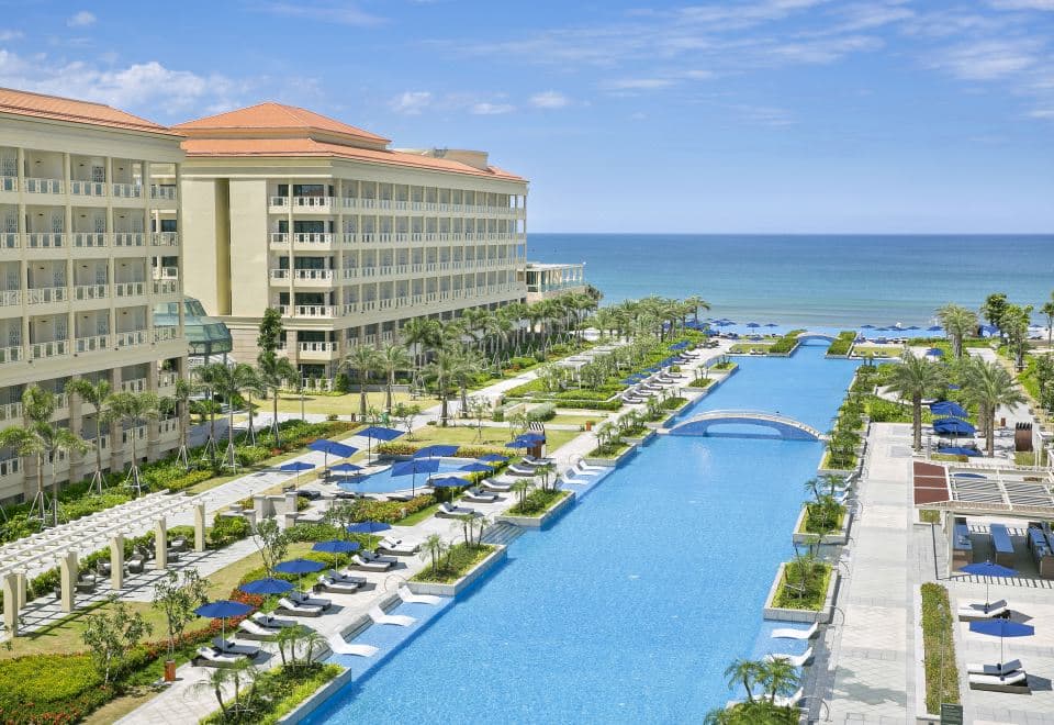 Sheraton Grand Danang Beach Resort & SPA