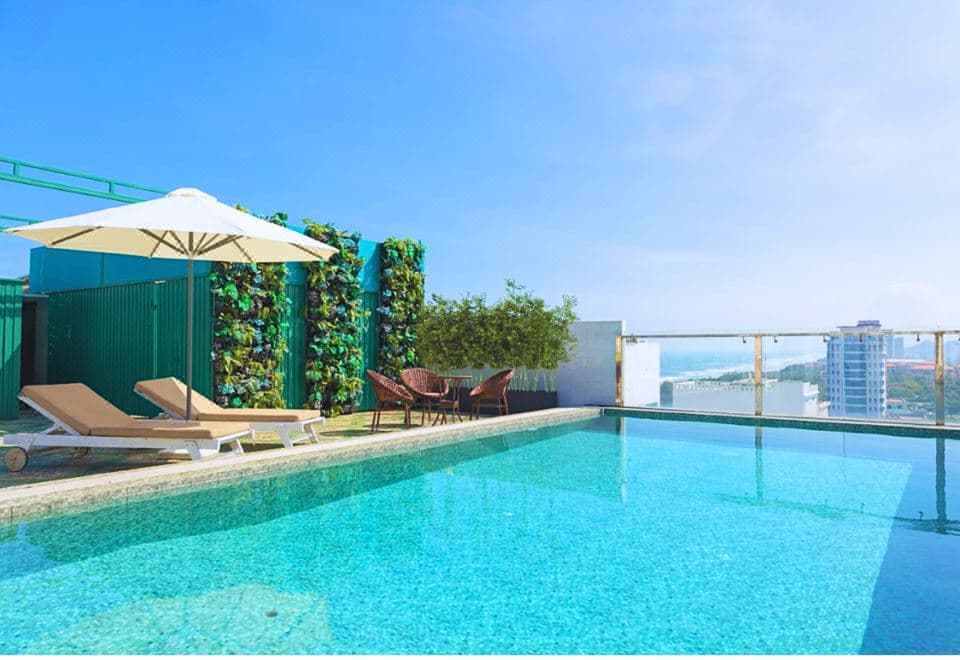 Palazzo Luxury Hotel & Bistro - Central My Khe Beach Walking…