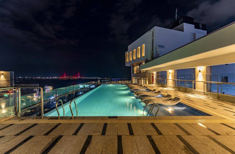 찬 토의 샤르망 스위트 부티크 호텔